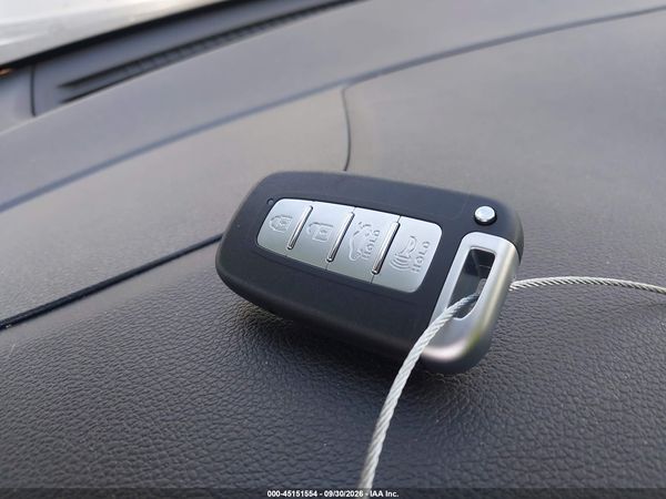 2016 HYUNDAI TUCSON SPORT — I11