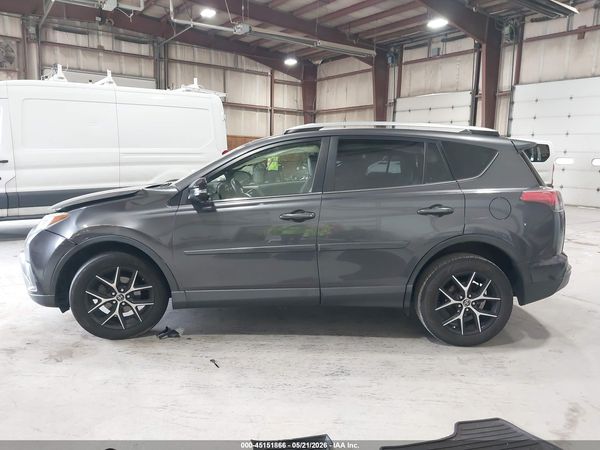 2017 TOYOTA RAV4 SE