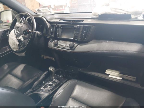 2017 TOYOTA RAV4 SE