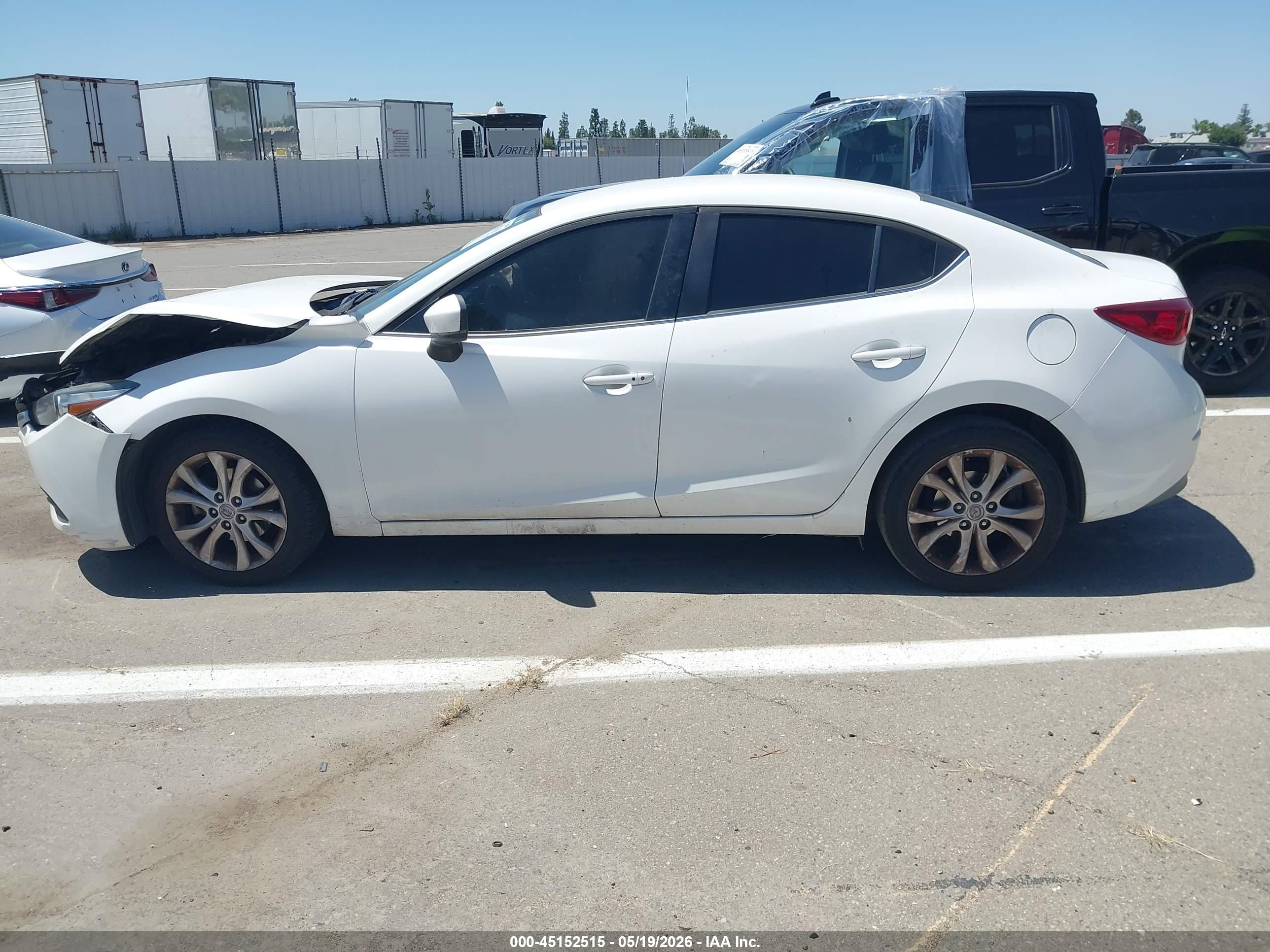 2017 MAZDA MAZDA3 TOURING