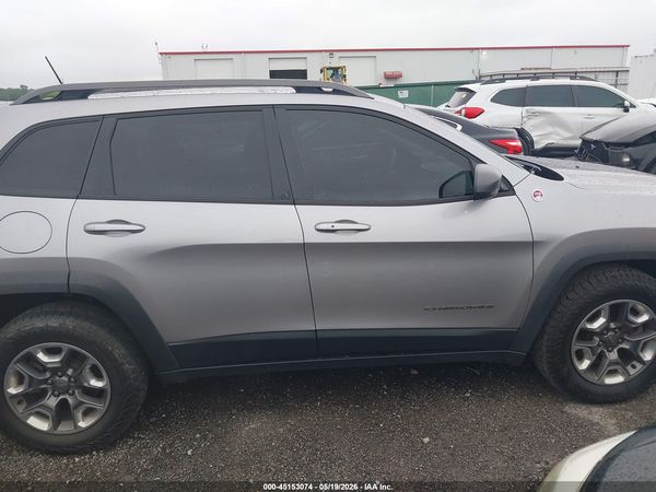 2019 JEEP CHEROKEE TRAILHAWK 4X4