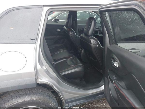 2019 JEEP CHEROKEE TRAILHAWK 4X4