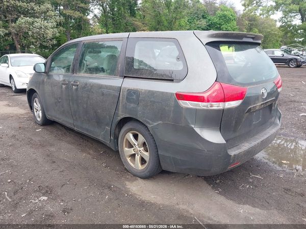 2013 TOYOTA SIENNA L V6 7 PASSENGER — I3