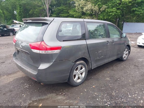 2013 TOYOTA SIENNA L V6 7 PASSENGER — I4