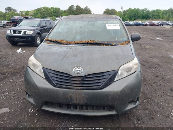 2013 TOYOTA SIENNA L V6 7 PASSENGER — I6