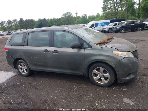 2013 TOYOTA SIENNA L V6 7 PASSENGER — I116