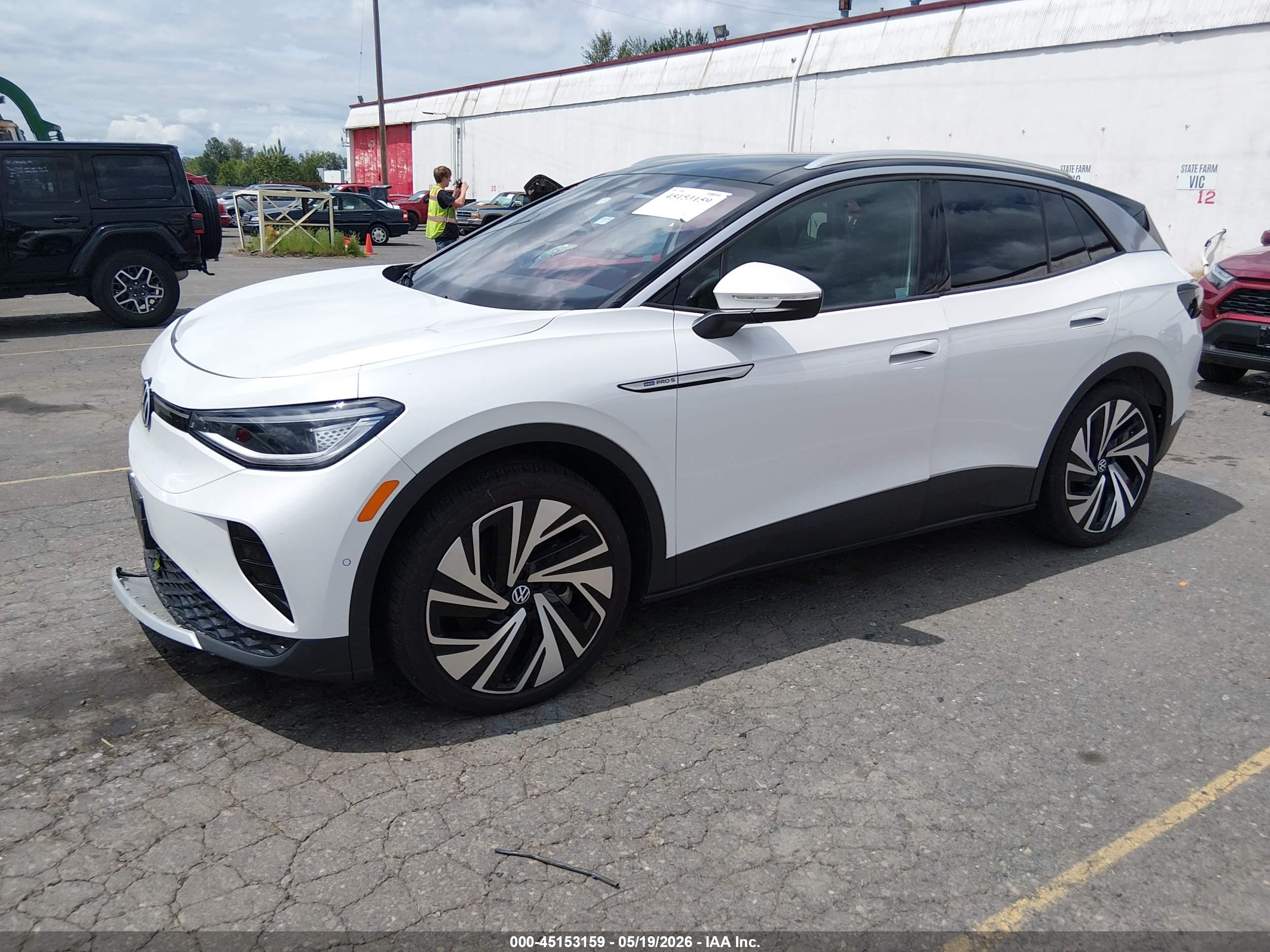 2025 VOLKSWAGEN ID.4 PRO S PLUS — I2