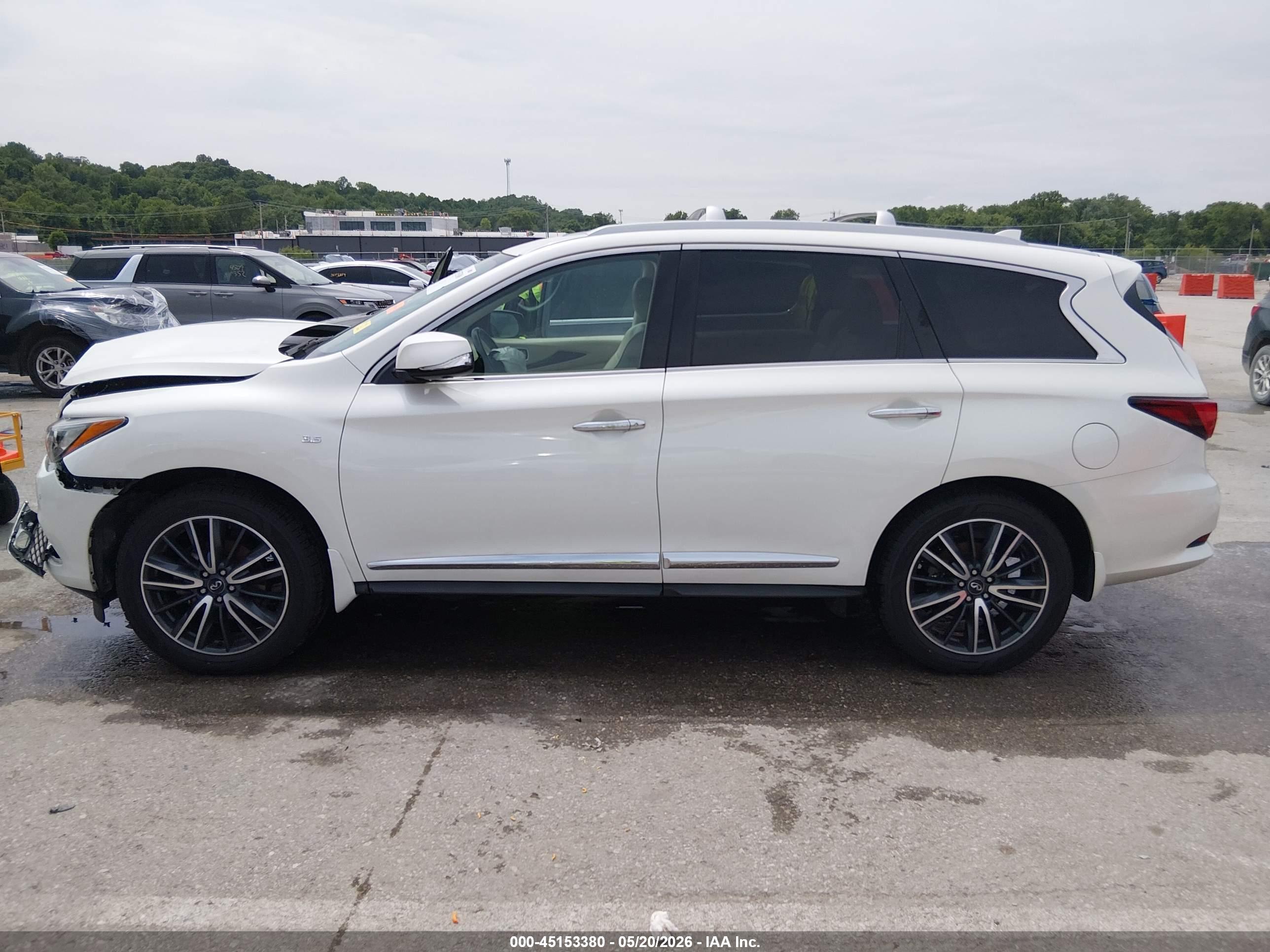 2019 INFINITI QX60 LUXE