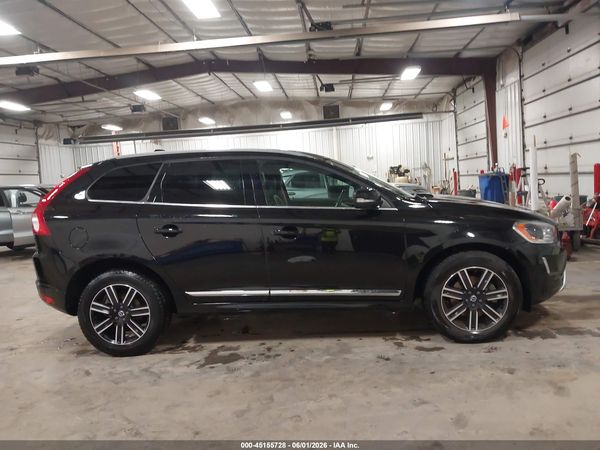 2017 VOLVO XC60 T5 DYNAMIC