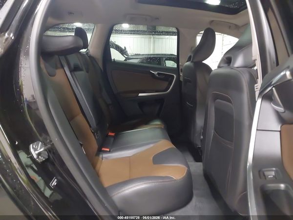 2017 VOLVO XC60 T5 DYNAMIC