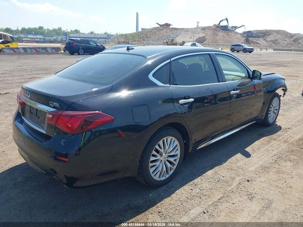 2016 INFINITI Q70L 3.7X