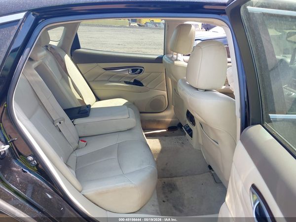 2016 INFINITI Q70L 3.7X