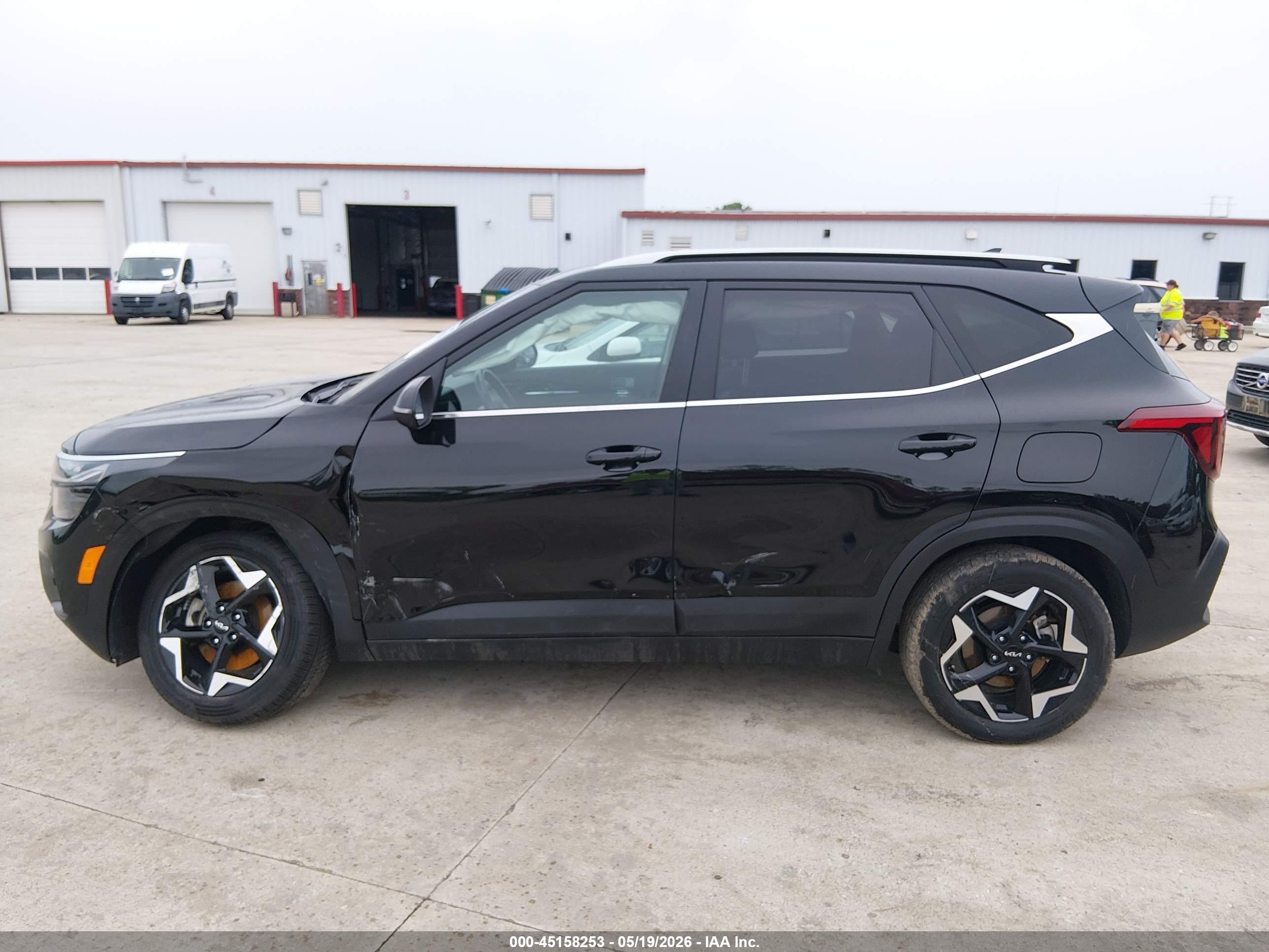 2024 KIA SELTOS EX
