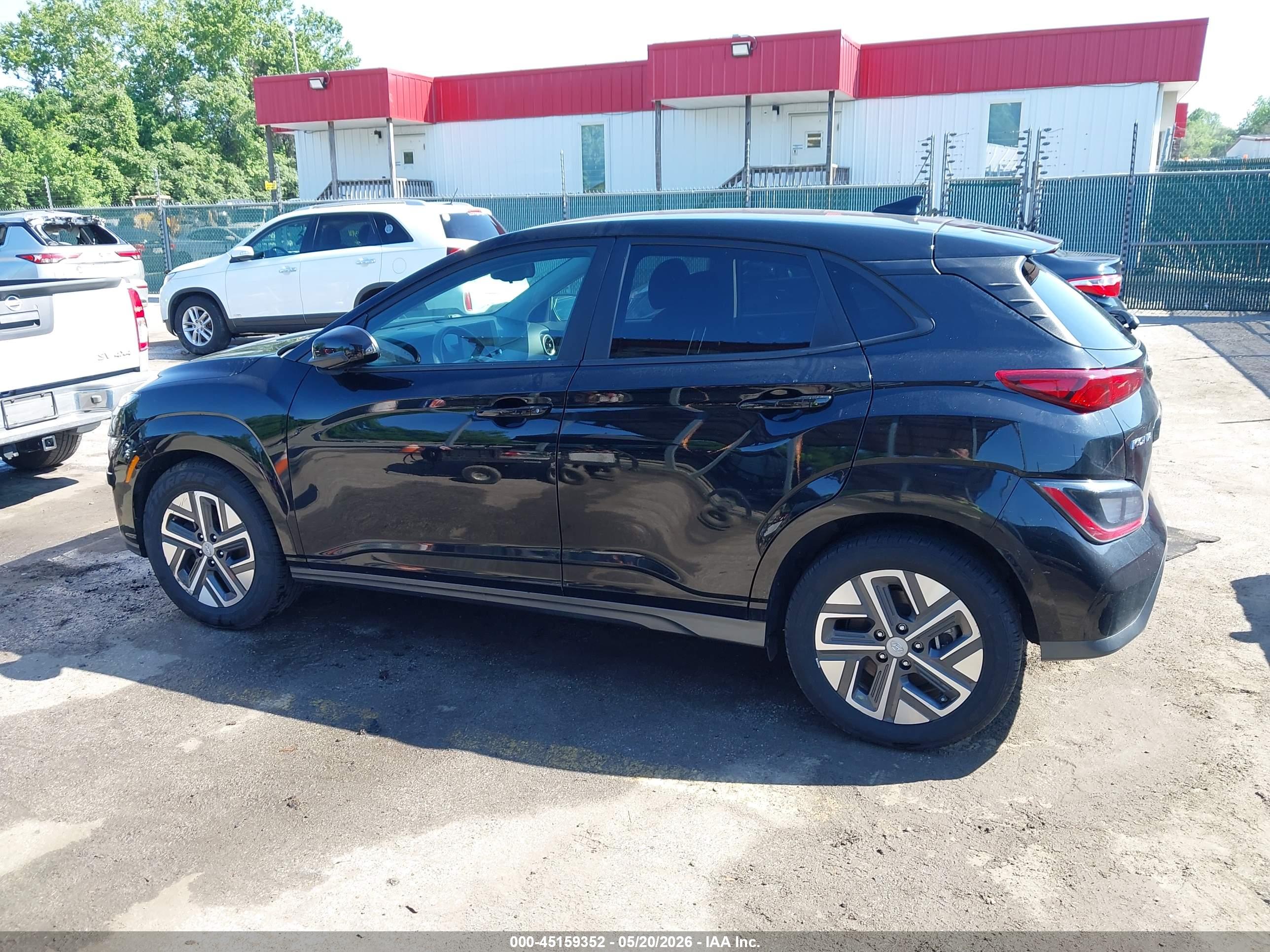 2023 HYUNDAI KONA ELECTRIC SE