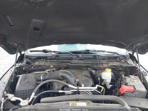 2018 RAM 1500 EXPRESS  4X4 5'7 BOX