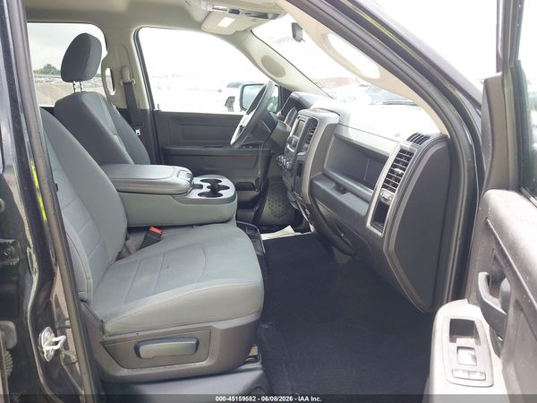 2018 RAM 1500 EXPRESS  4X4 5'7 BOX
