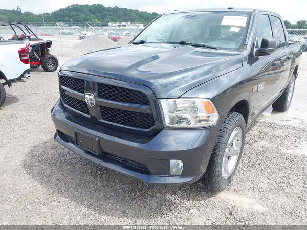 2018 RAM 1500 EXPRESS  4X4 5'7 BOX