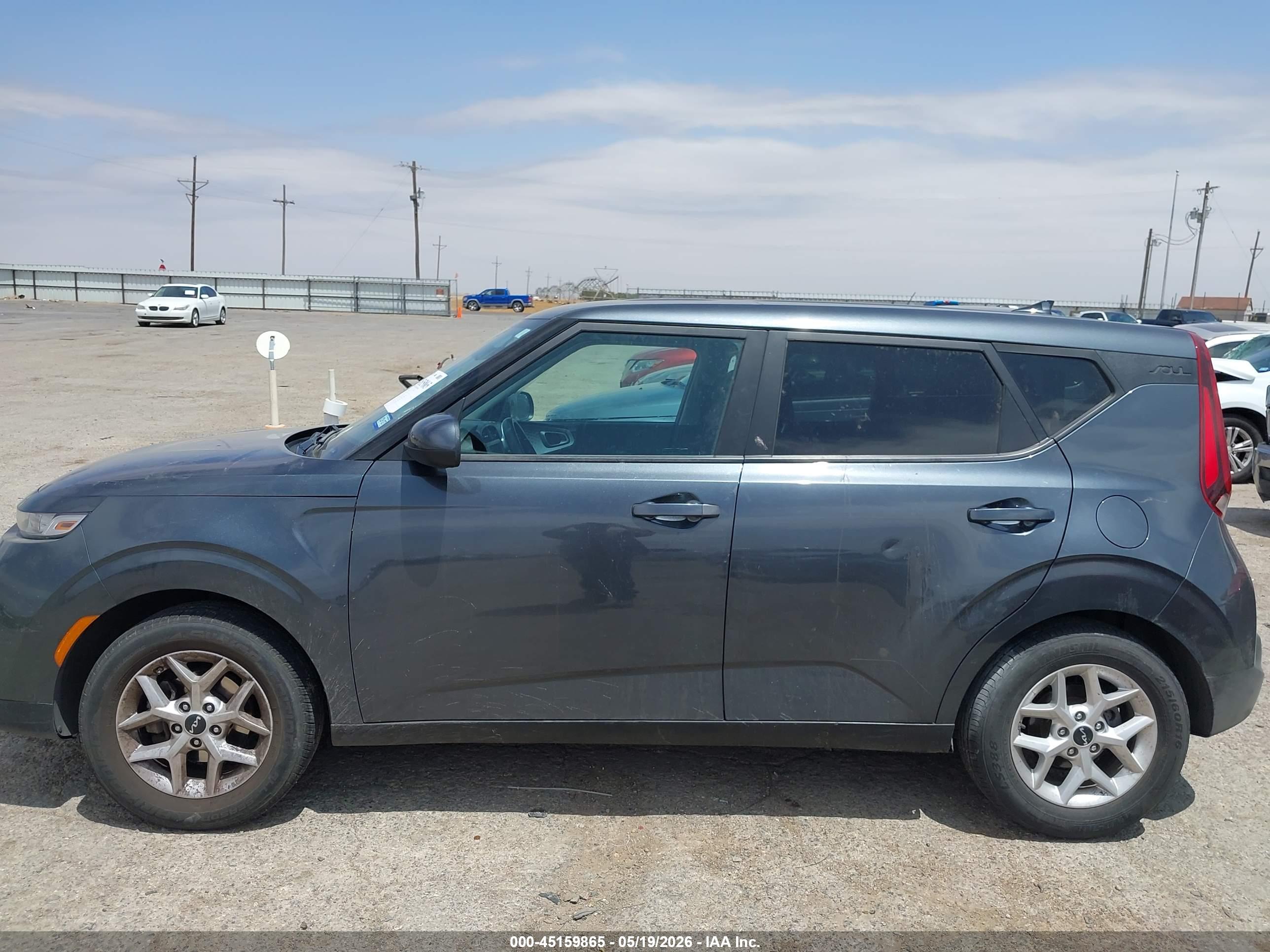 2022 KIA SOUL LX