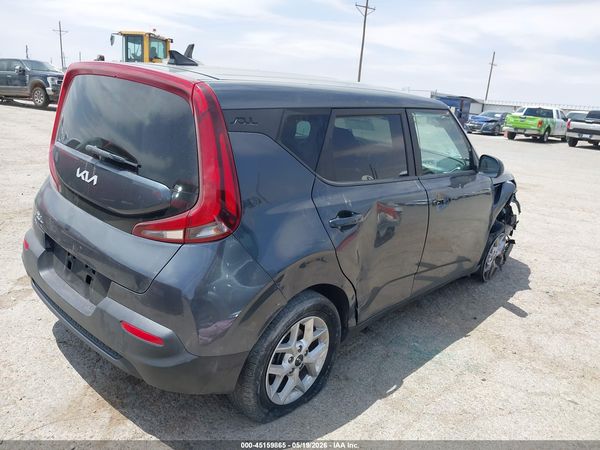 2022 KIA SOUL LX