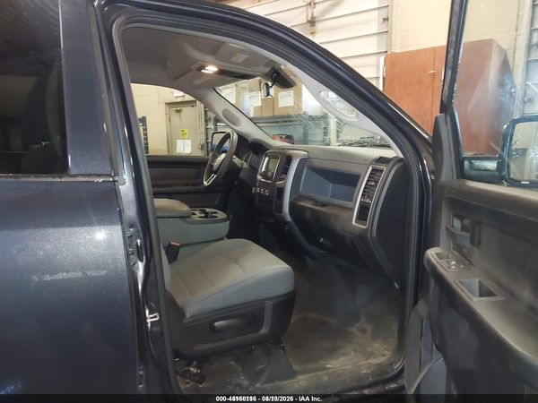 2019 RAM 1500 CLASSIC TRADESMAN  4X4 5'7 BOX
