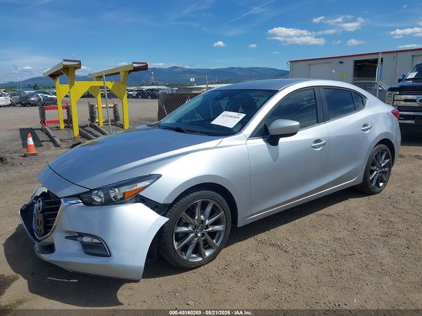 2018 MAZDA MAZDA3 TOURING