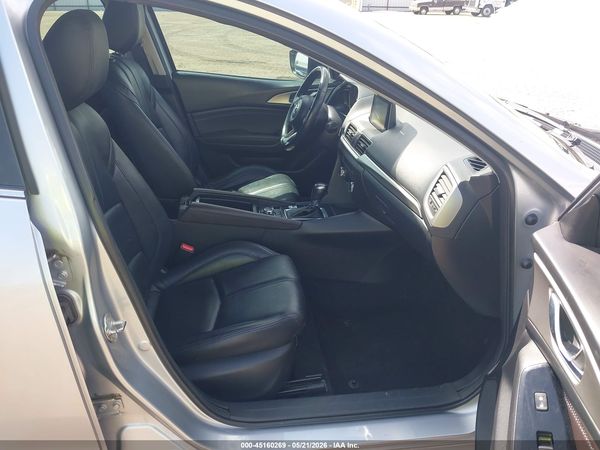 2018 MAZDA MAZDA3 TOURING