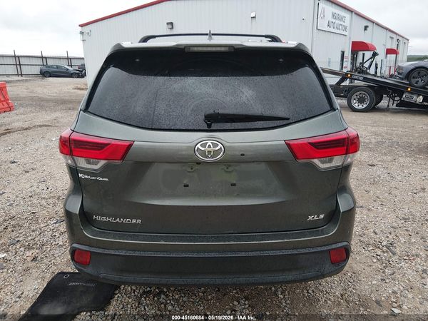 2019 TOYOTA HIGHLANDER XLE