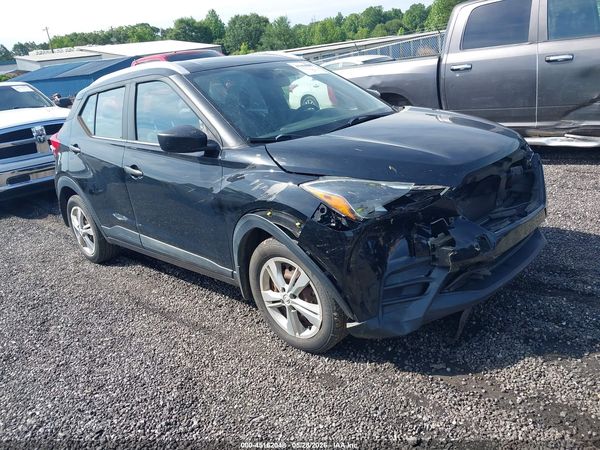 2018 NISSAN KICKS S — I1
