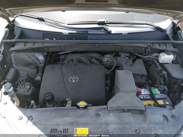 2017 TOYOTA HIGHLANDER LE PLUS