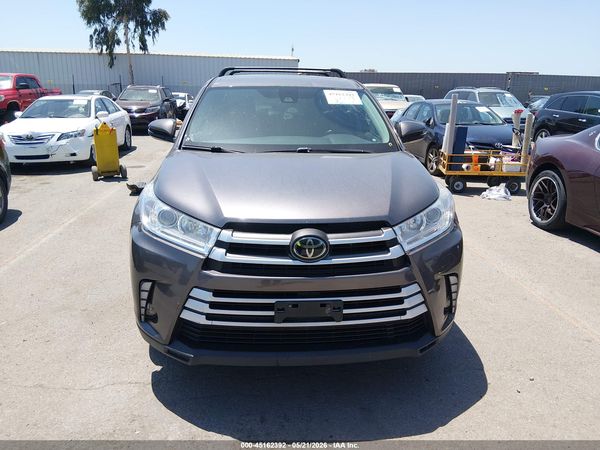 2017 TOYOTA HIGHLANDER LE PLUS