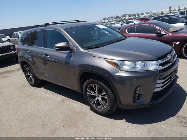 2017 TOYOTA HIGHLANDER LE PLUS