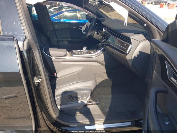 2025 AUDI Q8