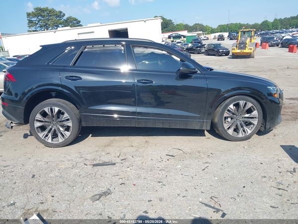 2025 AUDI Q8