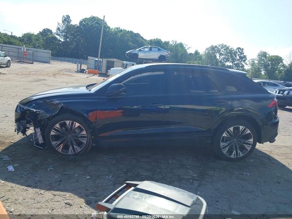 2025 AUDI Q8