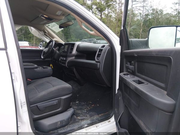 2020 RAM 3500 TRADESMAN  4X4 8' BOX