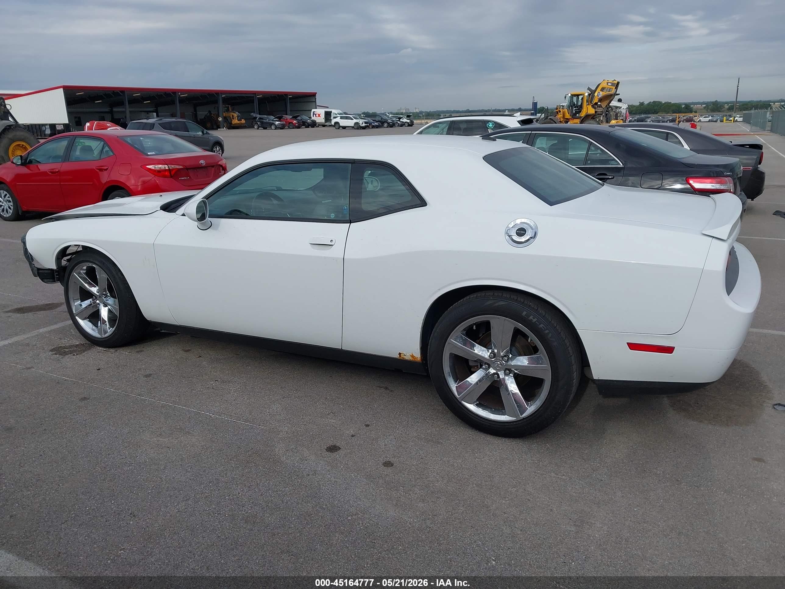 2013 DODGE CHALLENGER SXT PLUS