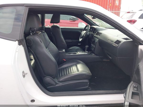 2013 DODGE CHALLENGER SXT PLUS