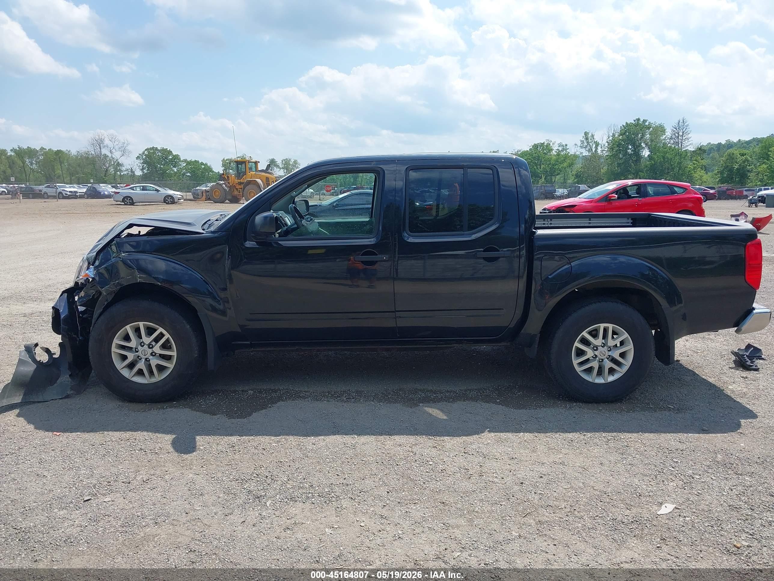 2019 NISSAN FRONTIER SV