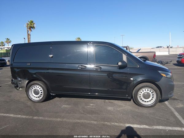 2018 MERCEDES-BENZ METRIS