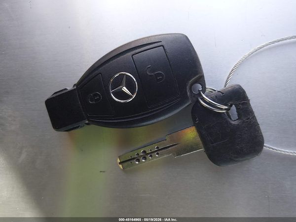 2018 MERCEDES-BENZ METRIS