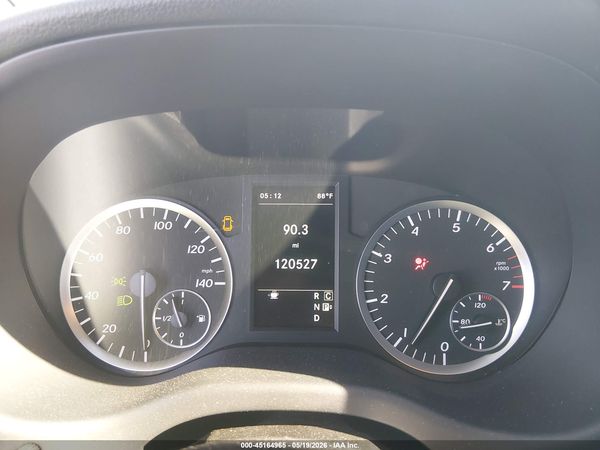 2018 MERCEDES-BENZ METRIS