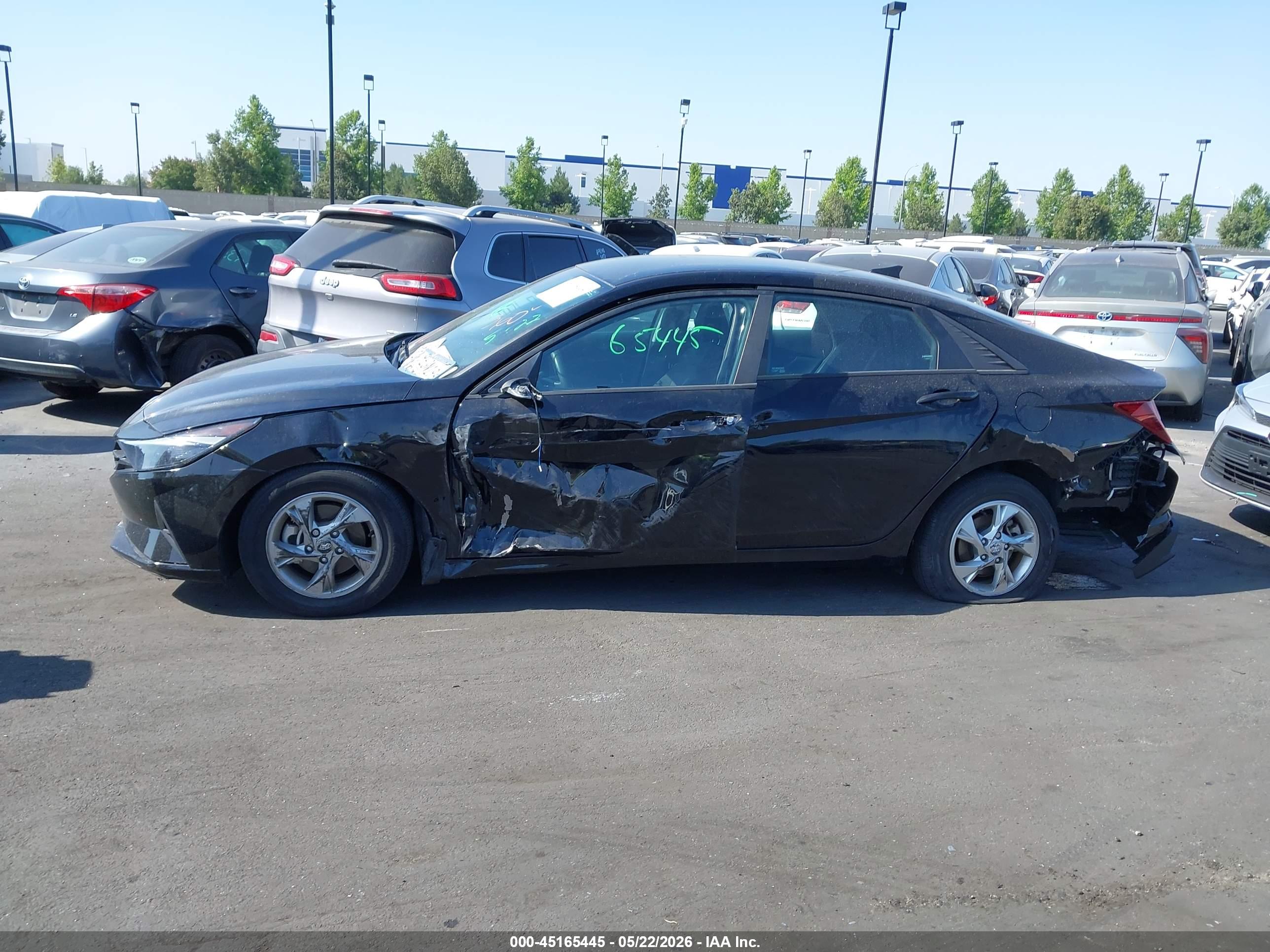 2023 HYUNDAI ELANTRA SE