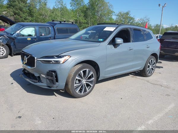 2022 VOLVO XC60 B5 MOMENTUM