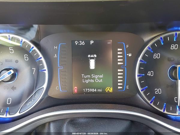 2020 CHRYSLER PACIFICA TOURING L — I118