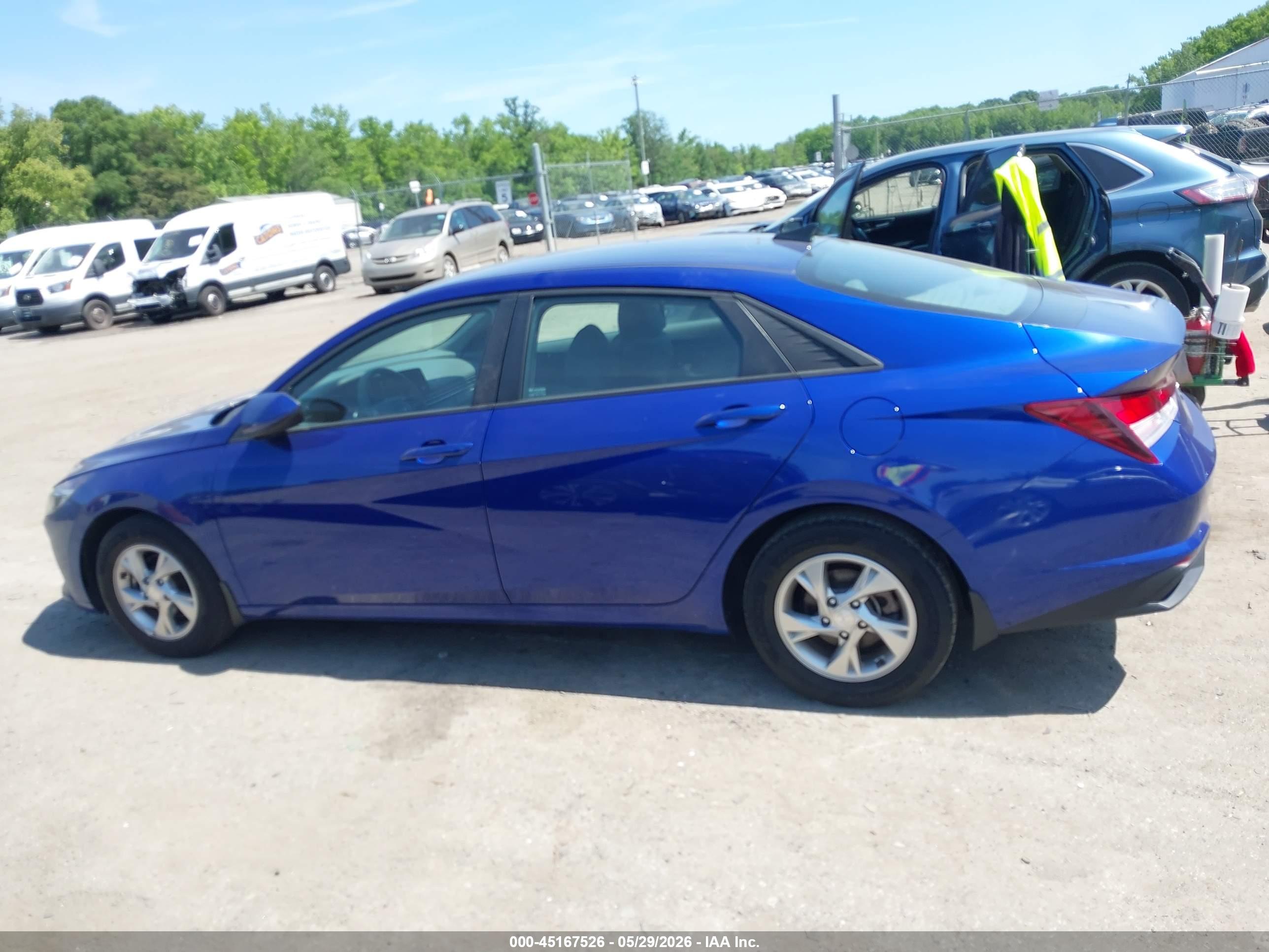 2023 HYUNDAI ELANTRA SE