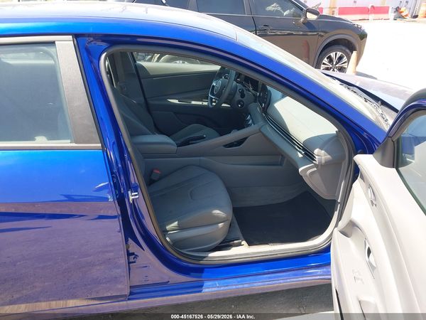 2023 HYUNDAI ELANTRA SE