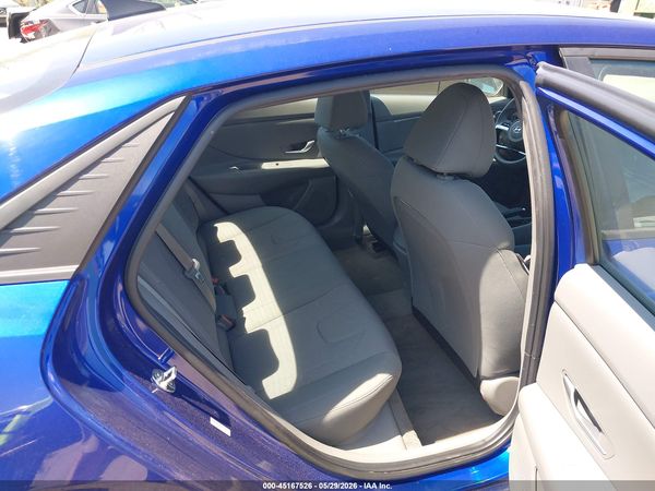 2023 HYUNDAI ELANTRA SE