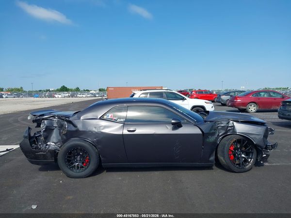 2016 DODGE CHALLENGER SRT HELLCAT