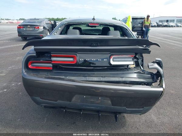 2016 DODGE CHALLENGER SRT HELLCAT