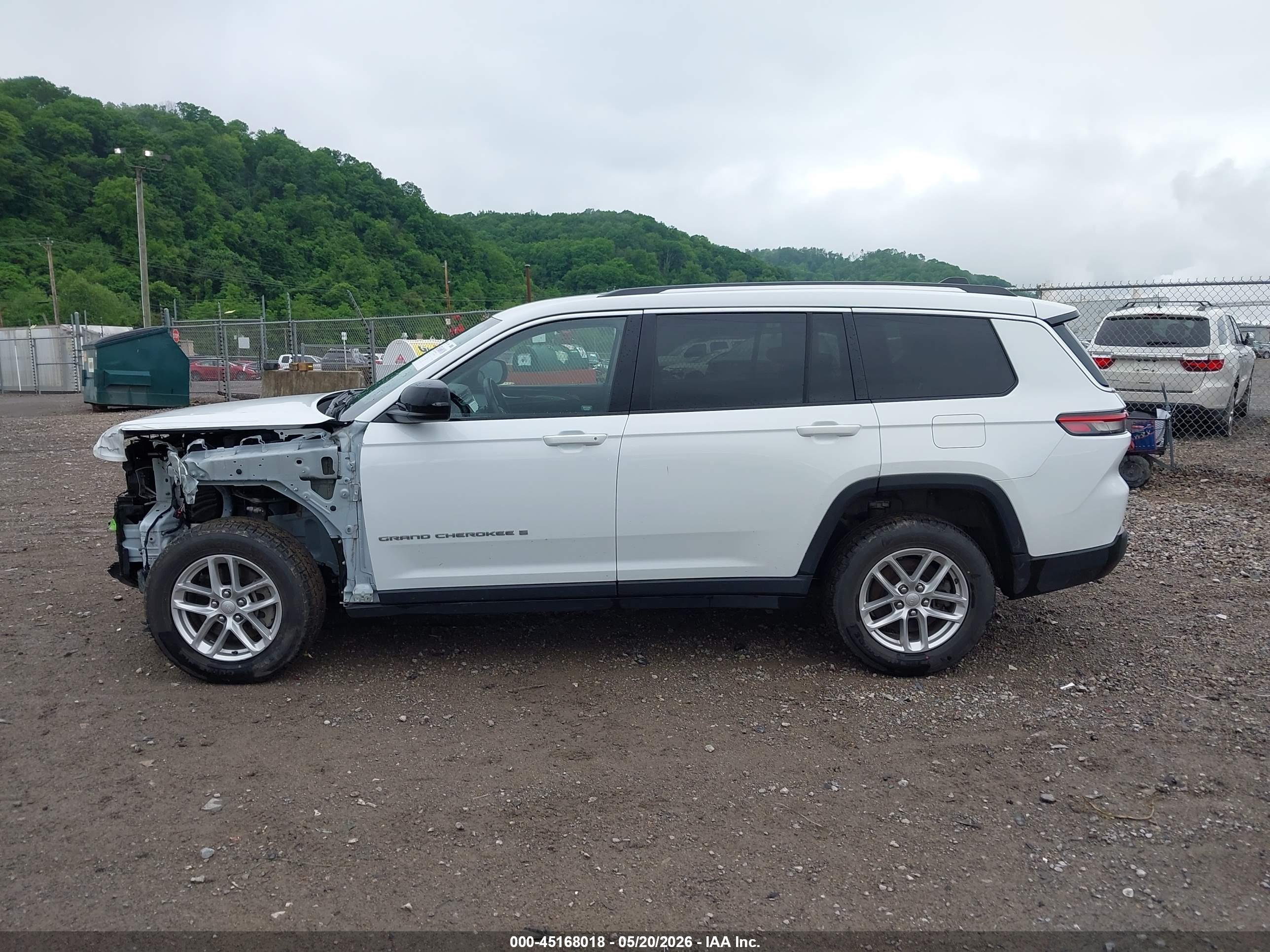 2022 JEEP GRAND CHEROKEE L LAREDO 4X4
